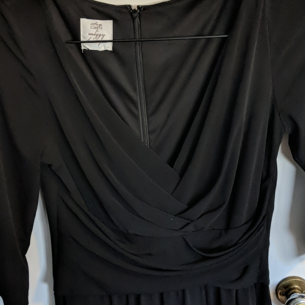 Dress - Picture 3 of 3